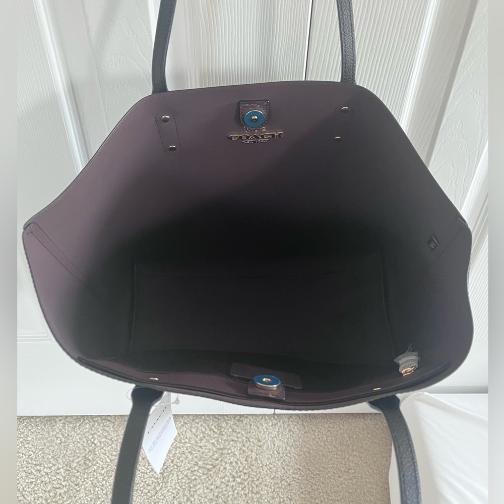 Coach LTH Town Tote in Black - Picture 5 of 6